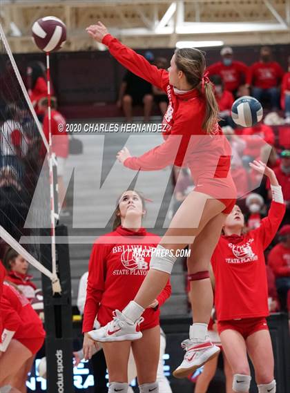 Thumbnail 3 in Bellville vs. Robinson (UIL 4A Regional Semifinals) photogallery.