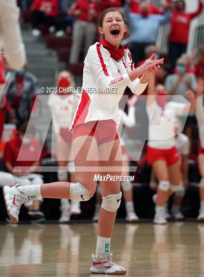 Thumbnail 2 in Bellville vs. Robinson (UIL 4A Regional Semifinals) photogallery.