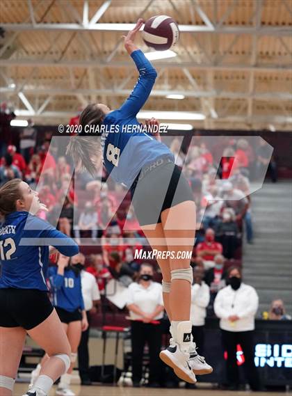 Thumbnail 1 in Bellville vs. Robinson (UIL 4A Regional Semifinals) photogallery.