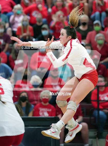 Thumbnail 1 in Bellville vs. Robinson (UIL 4A Regional Semifinals) photogallery.