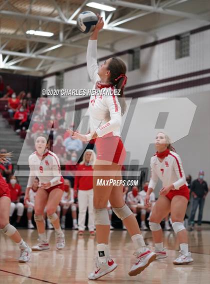 Thumbnail 3 in Bellville vs. Robinson (UIL 4A Regional Semifinals) photogallery.