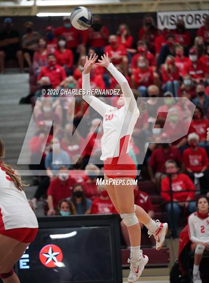 Thumbnail 1 in Bellville vs. Robinson (UIL 4A Regional Semifinals) photogallery.