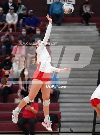 Thumbnail 1 in Bellville vs. Robinson (UIL 4A Regional Semifinals) photogallery.