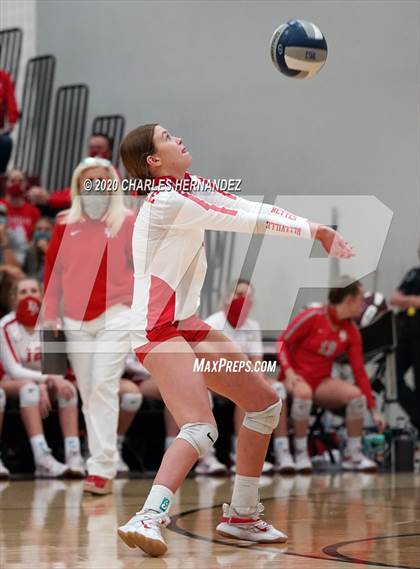 Thumbnail 3 in Bellville vs. Robinson (UIL 4A Regional Semifinals) photogallery.