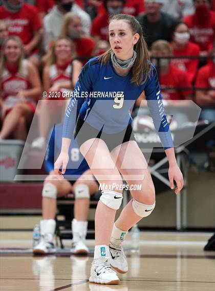 Thumbnail 2 in Bellville vs. Robinson (UIL 4A Regional Semifinals) photogallery.