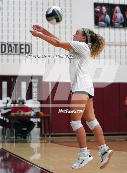 Thumbnail 1 in Bellville vs. Robinson (UIL 4A Regional Semifinals) photogallery.