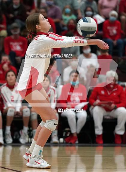 Thumbnail 2 in Bellville vs. Robinson (UIL 4A Regional Semifinals) photogallery.
