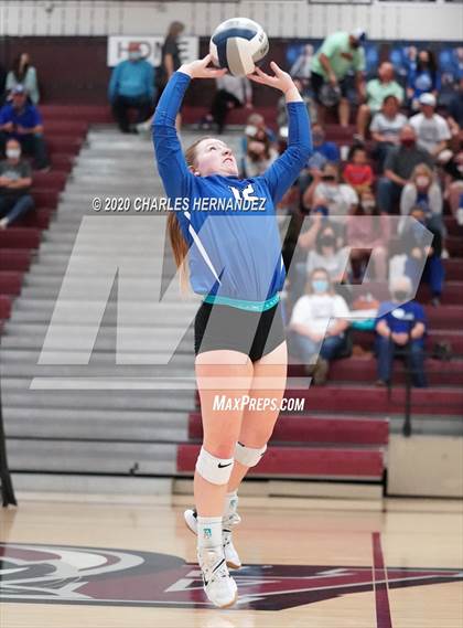 Thumbnail 1 in Bellville vs. Robinson (UIL 4A Regional Semifinals) photogallery.