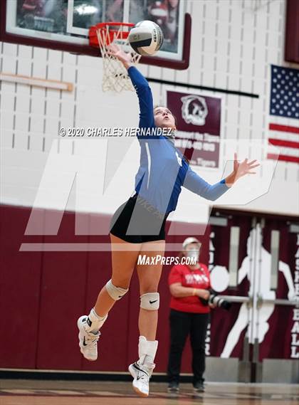 Thumbnail 1 in Bellville vs. Robinson (UIL 4A Regional Semifinals) photogallery.