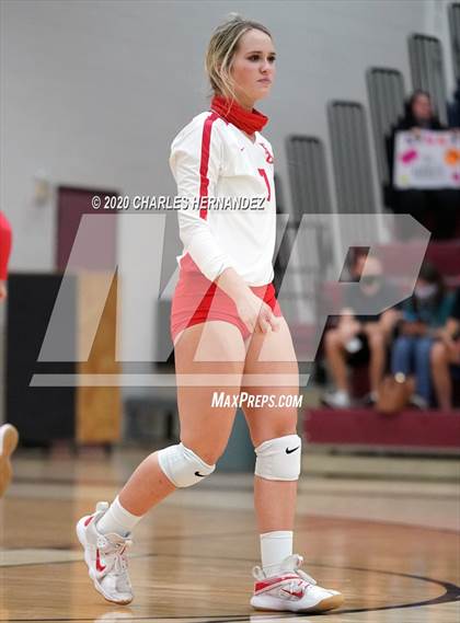 Thumbnail 3 in Bellville vs. Robinson (UIL 4A Regional Semifinals) photogallery.