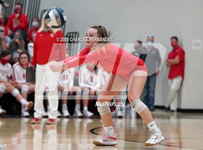 Thumbnail 2 in Bellville vs. Robinson (UIL 4A Regional Semifinals) photogallery.