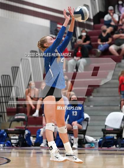 Thumbnail 1 in Bellville vs. Robinson (UIL 4A Regional Semifinals) photogallery.