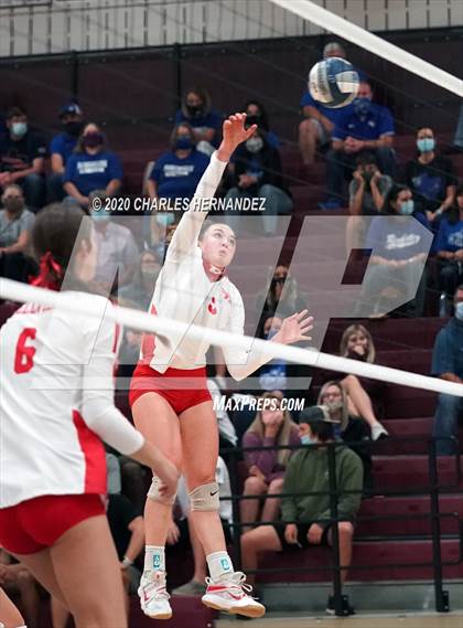 Thumbnail 2 in Bellville vs. Robinson (UIL 4A Regional Semifinals) photogallery.