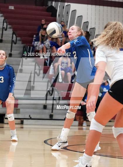 Thumbnail 1 in Bellville vs. Robinson (UIL 4A Regional Semifinals) photogallery.
