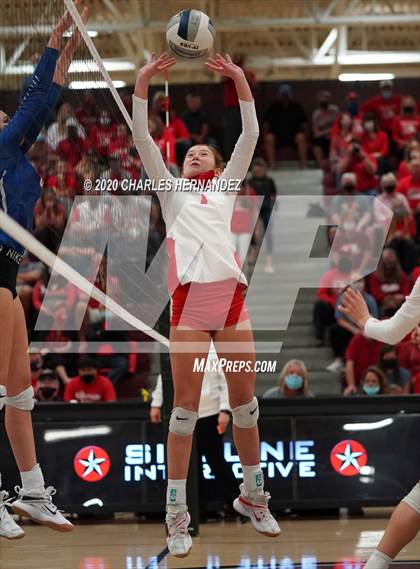 Thumbnail 2 in Bellville vs. Robinson (UIL 4A Regional Semifinals) photogallery.