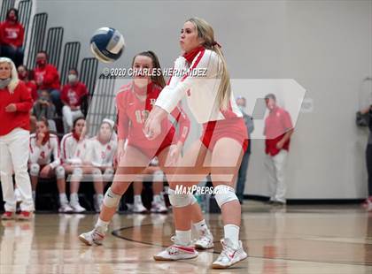 Thumbnail 3 in Bellville vs. Robinson (UIL 4A Regional Semifinals) photogallery.