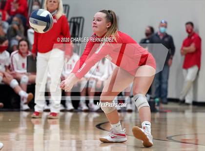 Thumbnail 3 in Bellville vs. Robinson (UIL 4A Regional Semifinals) photogallery.
