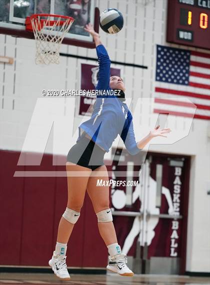 Thumbnail 1 in Bellville vs. Robinson (UIL 4A Regional Semifinals) photogallery.