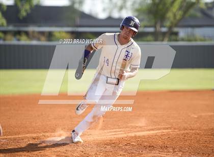 Thumbnail 3 in Hahnville @ E.D. White photogallery.