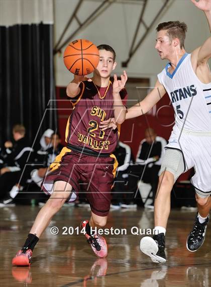 Thumbnail 2 in Simi Valley @ Villa Park (MaxPreps Holiday Classic) photogallery.