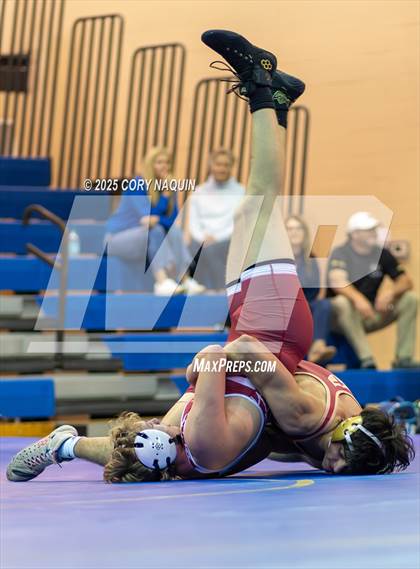 Thumbnail 1 in VCHS Tri Meet photogallery.