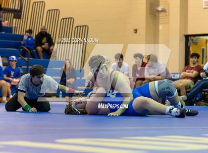 Thumbnail 2 in VCHS Tri Meet photogallery.