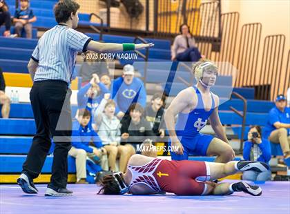 Thumbnail 2 in VCHS Tri Meet photogallery.