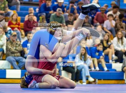 Thumbnail 3 in VCHS Tri Meet photogallery.