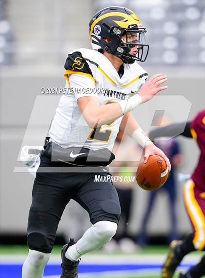 Thumbnail 2 in Cedar Grove vs. Park Ridge (NJSIAA North Group 1 Final)  photogallery.