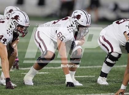 Thumbnail 3 in Big Spring vs Brownwood (UIL Football 4A Division 1 Bi-District) photogallery.