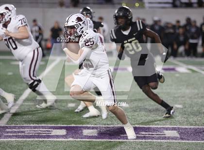 Thumbnail 2 in Big Spring vs Brownwood (UIL Football 4A Division 1 Bi-District) photogallery.