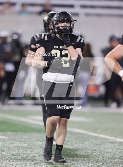 Thumbnail 3 in Big Spring vs Brownwood (UIL Football 4A Division 1 Bi-District) photogallery.