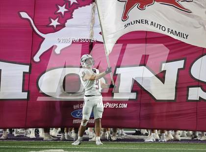 Thumbnail 2 in Big Spring vs Brownwood (UIL Football 4A Division 1 Bi-District) photogallery.