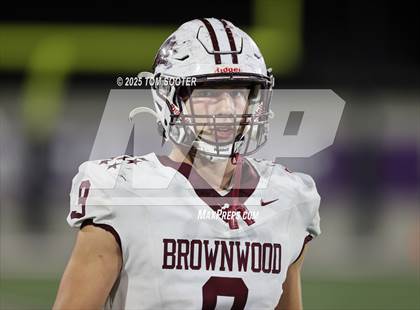 Thumbnail 2 in Big Spring vs Brownwood (UIL Football 4A Division 1 Bi-District) photogallery.