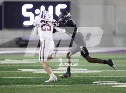 Thumbnail 3 in Big Spring vs Brownwood (UIL Football 4A Division 1 Bi-District) photogallery.