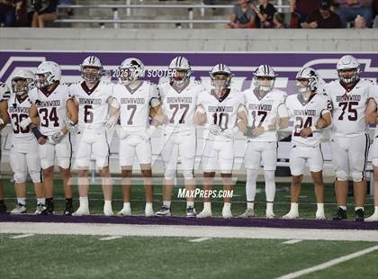 Thumbnail 2 in Big Spring vs Brownwood (UIL Football 4A Division 1 Bi-District) photogallery.