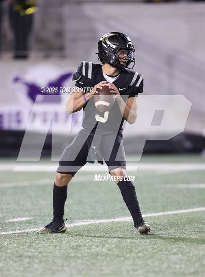 Thumbnail 1 in Big Spring vs Brownwood (UIL Football 4A Division 1 Bi-District) photogallery.