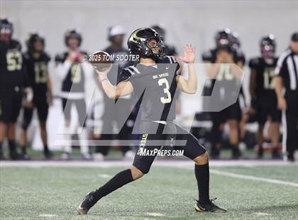 Thumbnail 1 in Big Spring vs Brownwood (UIL Football 4A Division 1 Bi-District) photogallery.