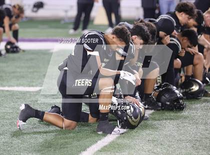 Thumbnail 3 in Big Spring vs Brownwood (UIL Football 4A Division 1 Bi-District) photogallery.