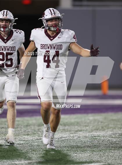 Thumbnail 3 in Big Spring vs Brownwood (UIL Football 4A Division 1 Bi-District) photogallery.