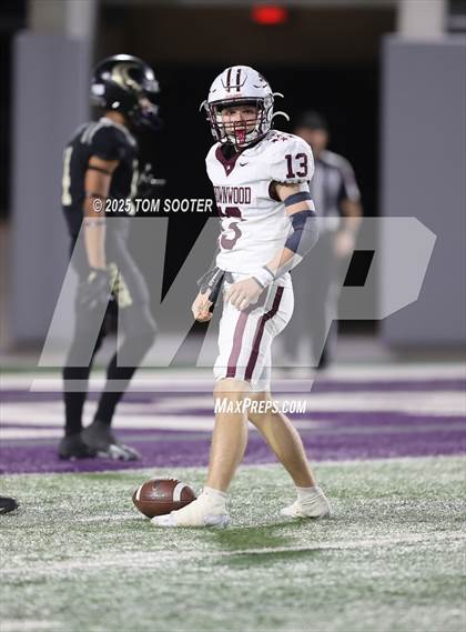 Thumbnail 2 in Big Spring vs Brownwood (UIL Football 4A Division 1 Bi-District) photogallery.