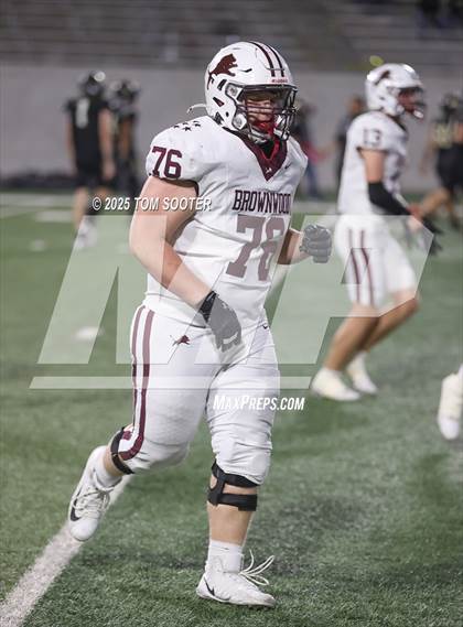 Thumbnail 2 in Big Spring vs Brownwood (UIL Football 4A Division 1 Bi-District) photogallery.