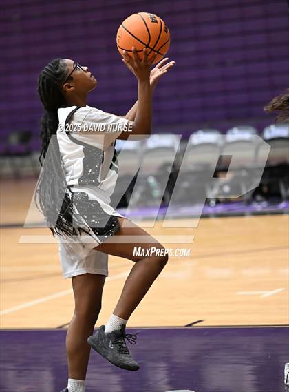 Thumbnail 1 in Palmdale vs. Cabrillo photogallery.