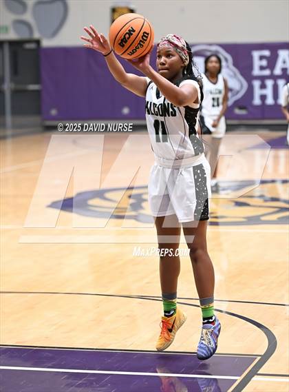 Thumbnail 1 in Palmdale vs. Cabrillo photogallery.