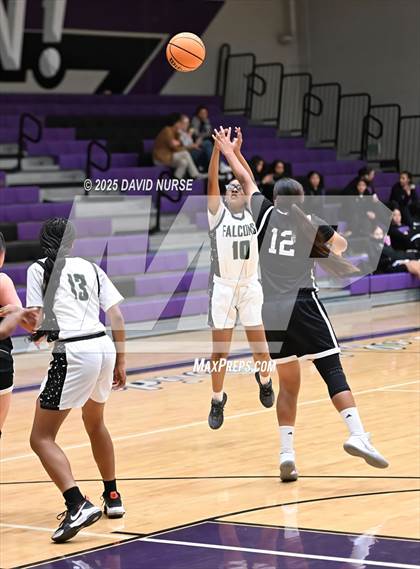 Thumbnail 2 in Palmdale vs. Cabrillo photogallery.