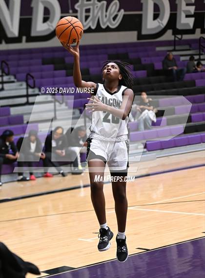 Thumbnail 2 in Palmdale vs. Cabrillo photogallery.