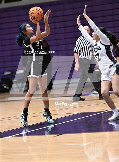 Thumbnail 2 in Palmdale vs. Cabrillo photogallery.