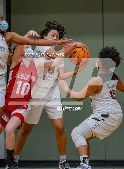 Thumbnail 2 in Wayne Christian vs Trinity Christian (NCISAA State Tournament - Third Round) photogallery.