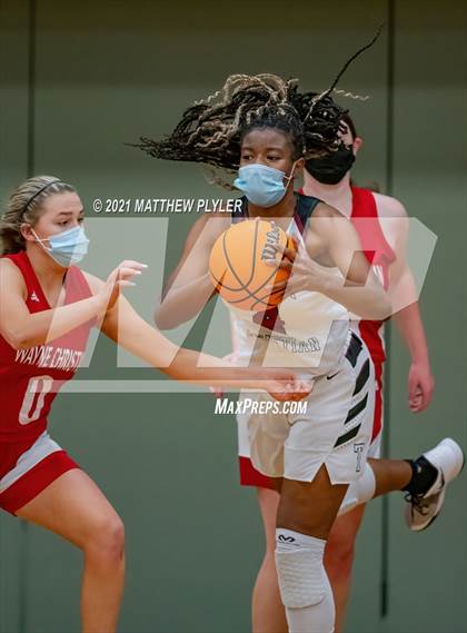 Thumbnail 2 in Wayne Christian vs Trinity Christian (NCISAA State Tournament - Third Round) photogallery.