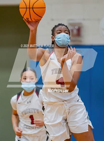 Thumbnail 1 in Wayne Christian vs Trinity Christian (NCISAA State Tournament - Third Round) photogallery.
